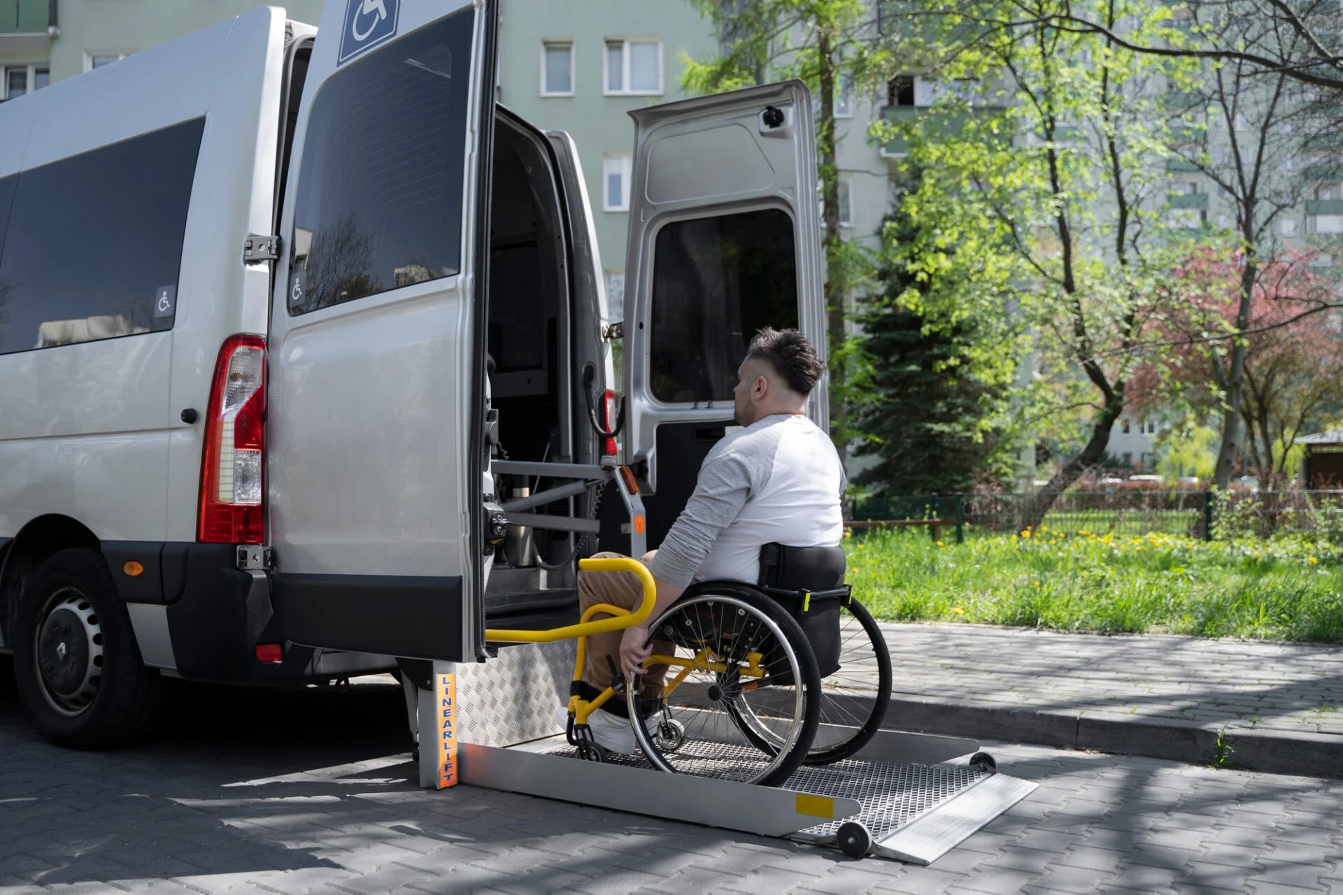 vehicule-tpmr-amenagement-construction-transport-handicap