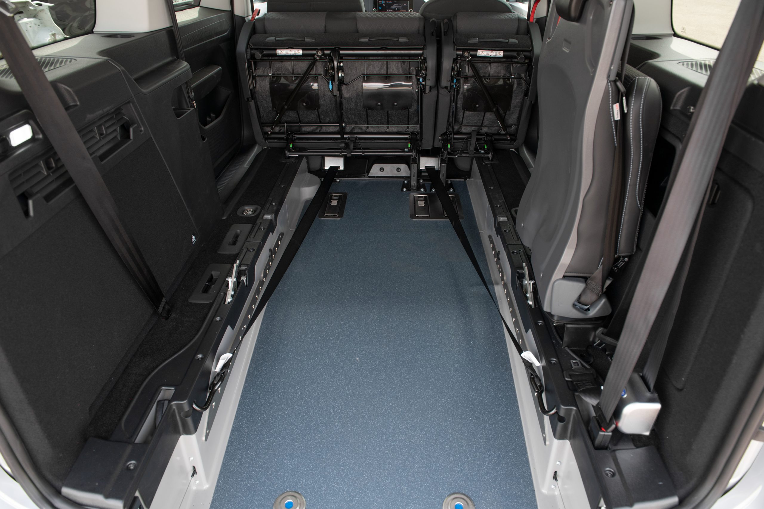 Décaissement TPMR Ford Tourneo Connect 3 - photo rampe arrière 12